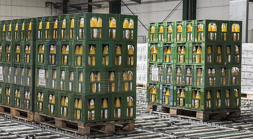Loading units made from beverage crates on gradient roller conveyors, beckers bester GmbH
